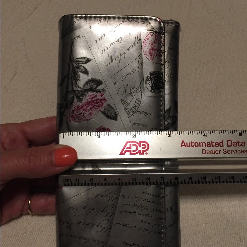 Wallet/Clutch - Picture 6 of 6